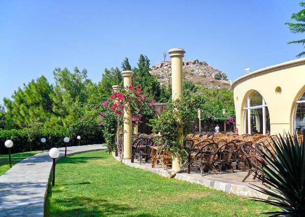 Gartenanlage - Hotel Kalithea Mare Palace Rhodos