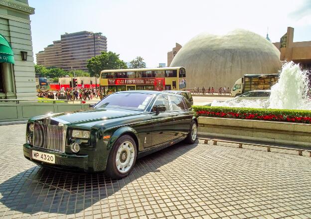 Rolls-Royce - The Peninsula Hotel Hong Kong