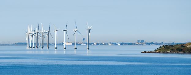 Windkraftanlagen auf dem Meer vor Kopenhagen